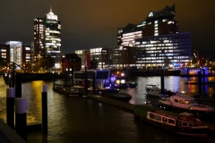 Hamburg_HafenBeiNacht